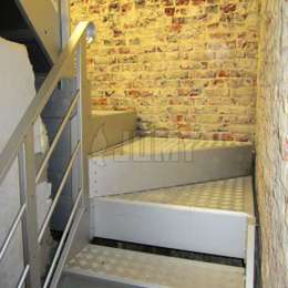 Interior aluminium stairs Interior aluminium stairs with closed risers.